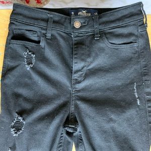 black ripped hollister skinny jeans